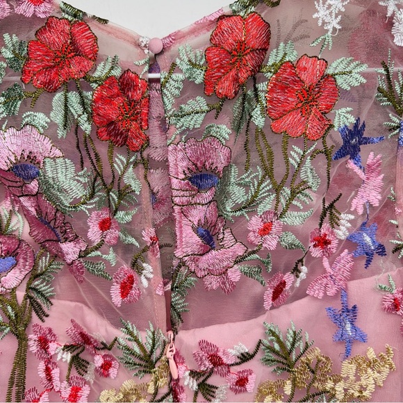 Chi Chi London peplum embroidered lance Floral Pink Dress size US 8 UK 12 - Picture 9 of 15